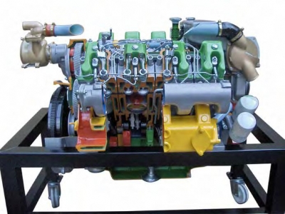 Marine Engines Cutaway